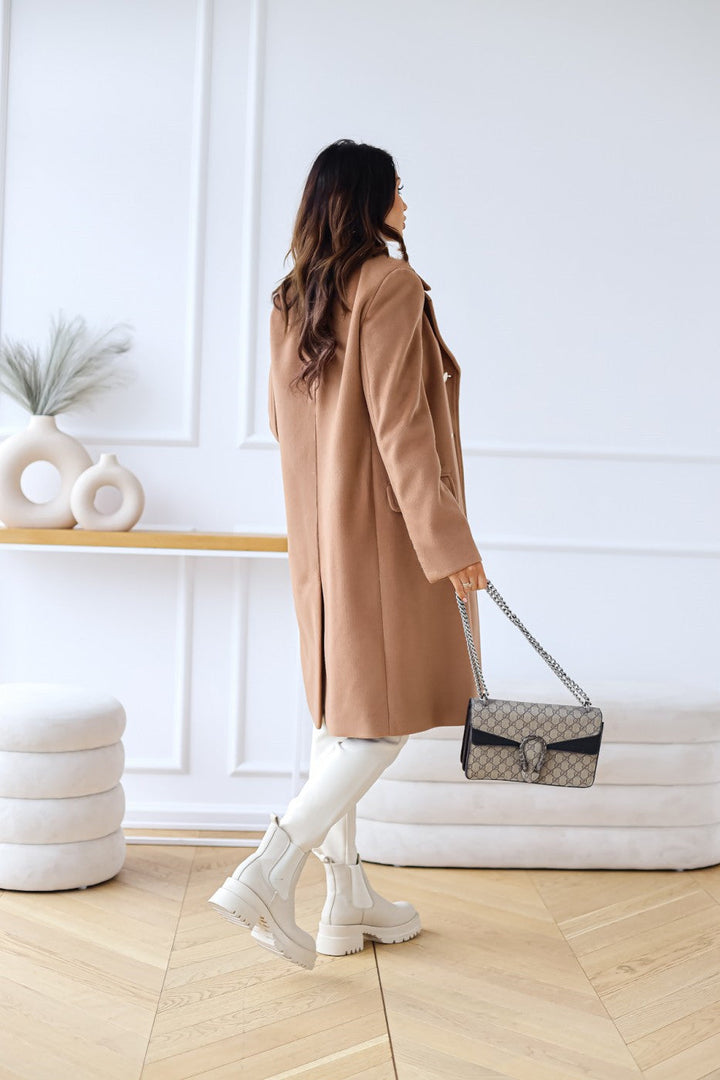 Elegant Kappa | Dubbelknäppt Lång Kappa med Strukturerade Axlar | Skräddarsydd Design för Stil och Komfort 6