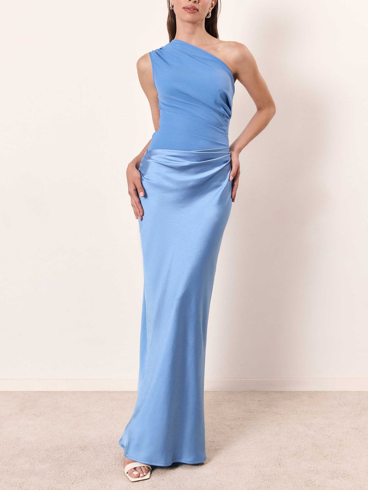 Mia | Elegant Maxiklänning med One Shoulder Design 4