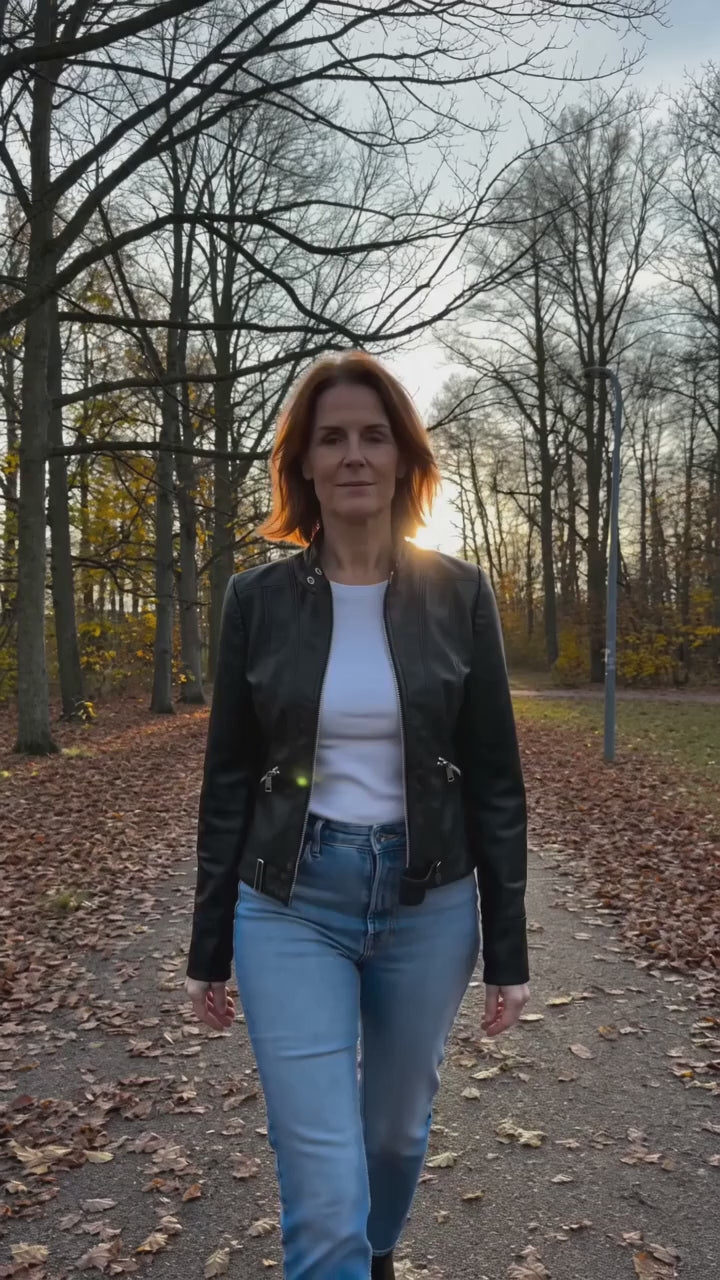 Kort film som visar tidlös stil för varje tillfälle i rörelse — passform, material och detaljer.
