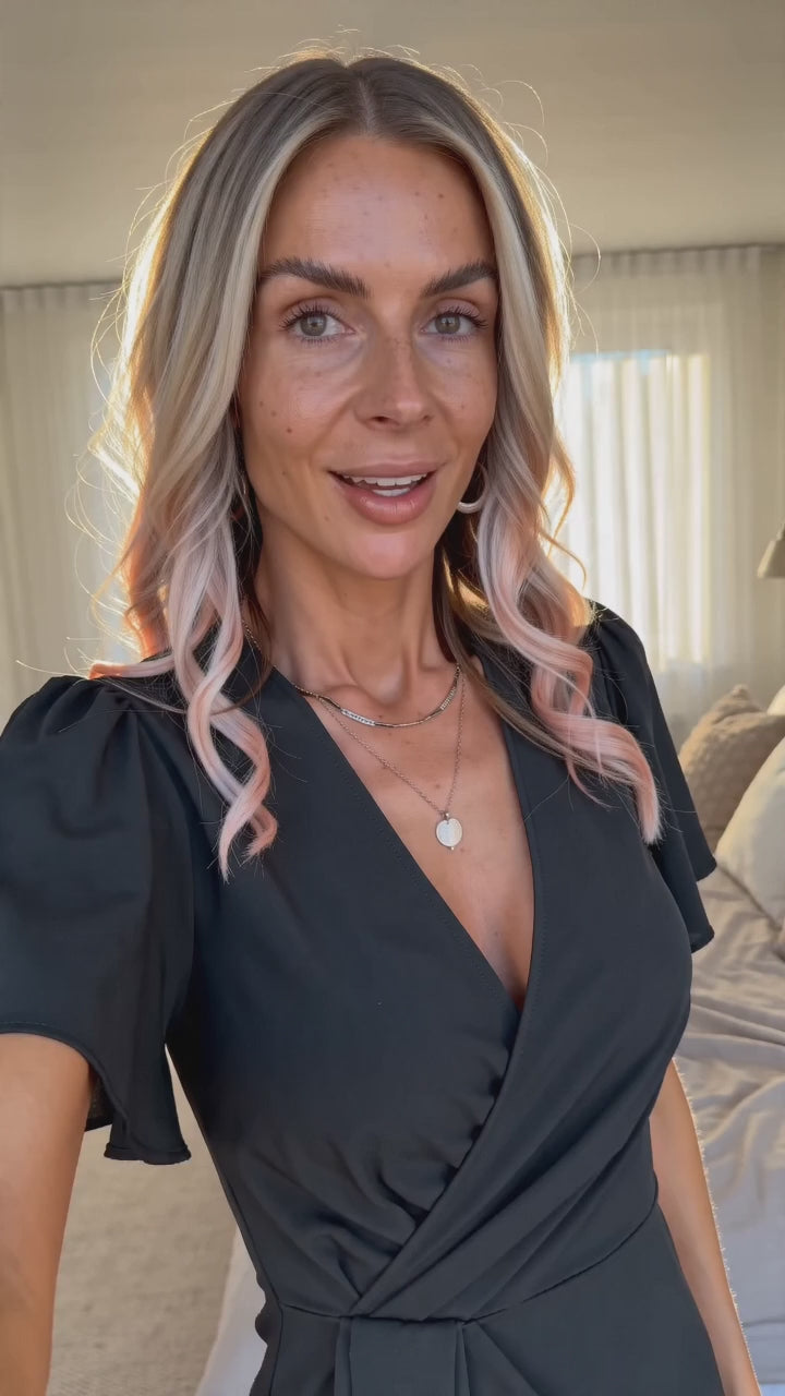 Olivia | Elegant ettersittende vårkjole med flagrende ermer